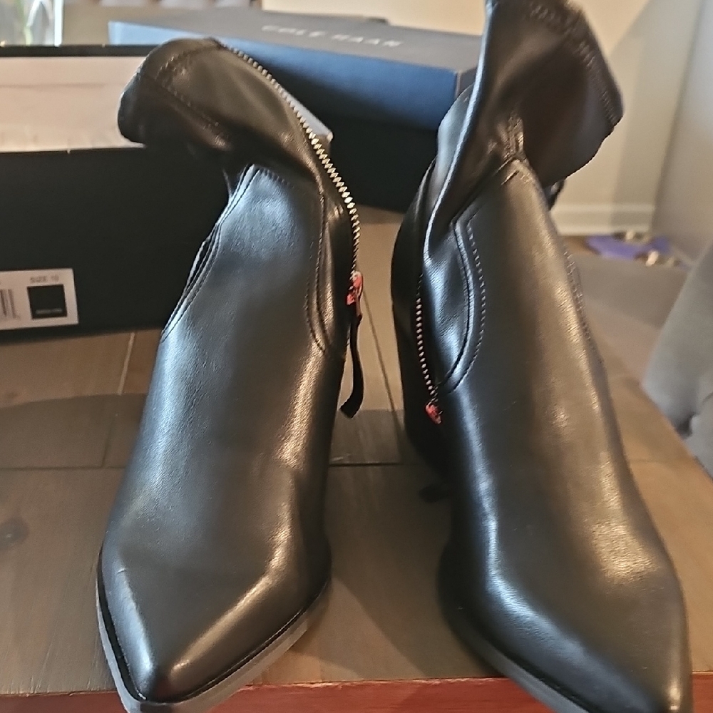 Dolce Vita Black Leather Ankle Booties